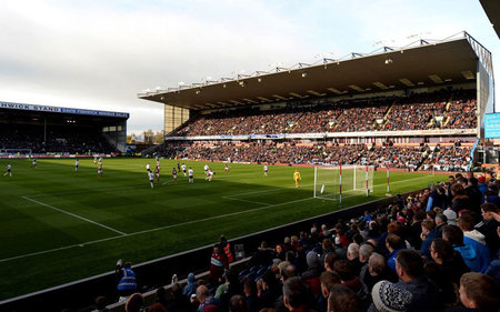 济的蓬勃发 济的蓬勃发